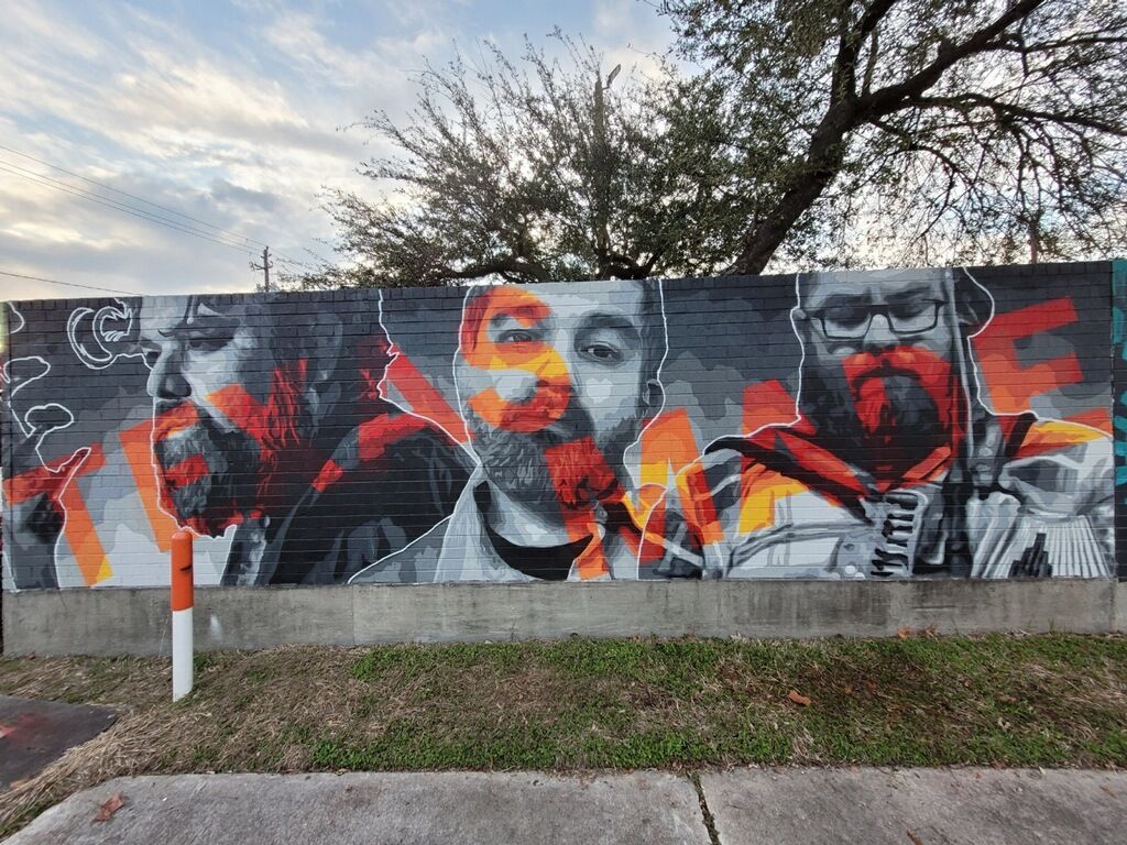 Houston Graffiti Building - Street Art Central –